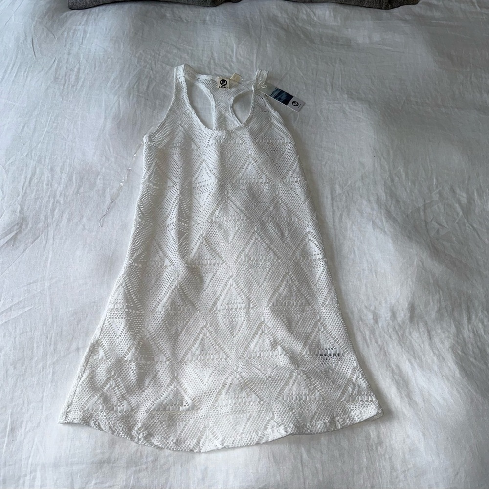 NWT Lagaci white cover up in size small. - Picture 2 of 4